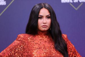 2020 E! People's Choice Awards - Red Carpet