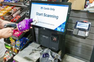 Miami Hialeah, Florida, Lowe's Home Improvement, hardware store, customer, self-service checkout scanning touchscreen
